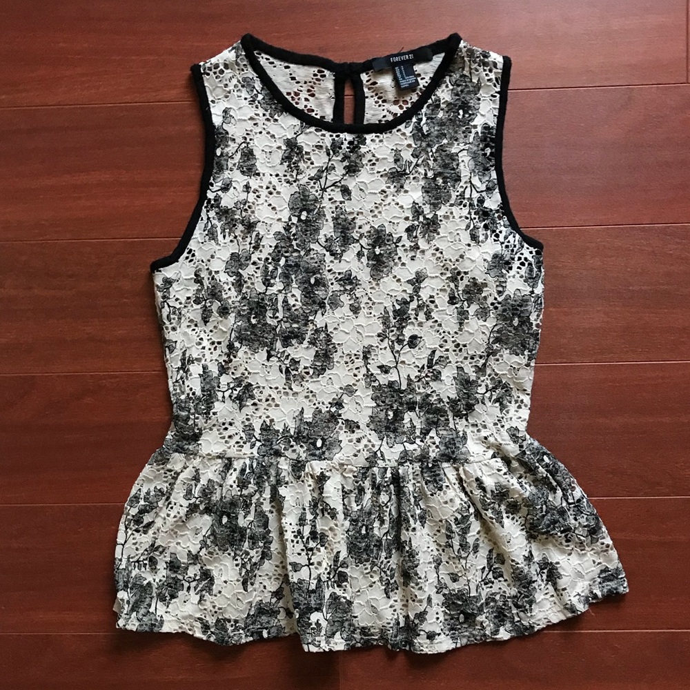 ❤️Lacy peplum top